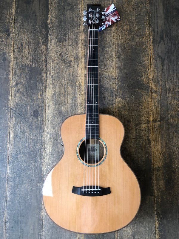 Tanglewood TRS1E Rosewood Smart Guitar. Folk size